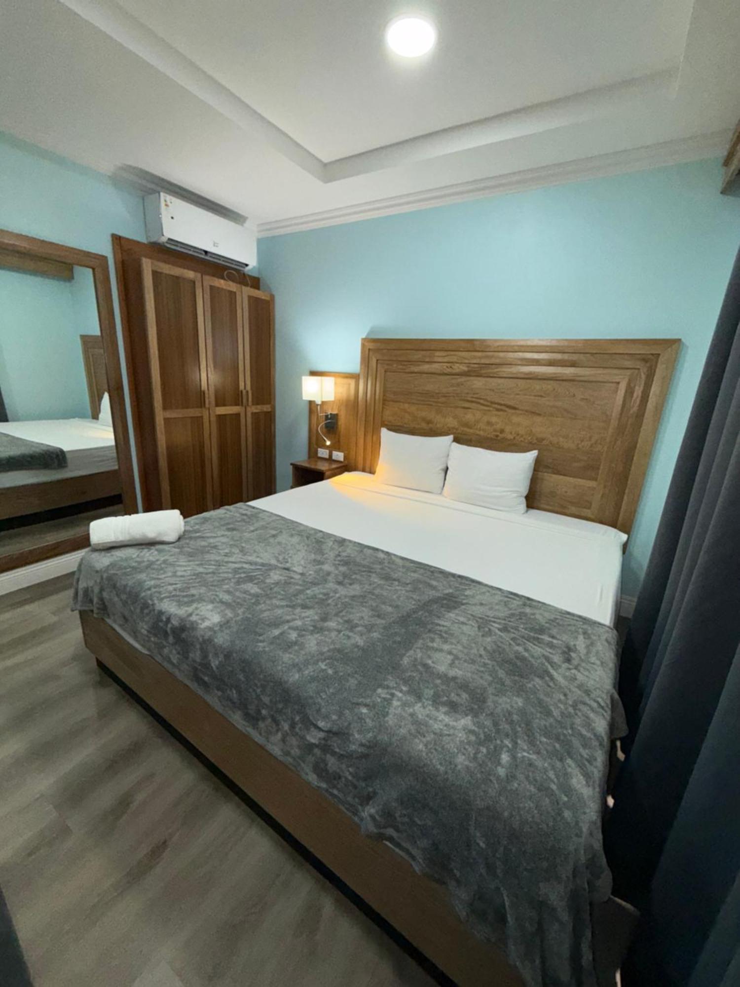 Airport Suites Hotel Piarco Eksteriør bilde