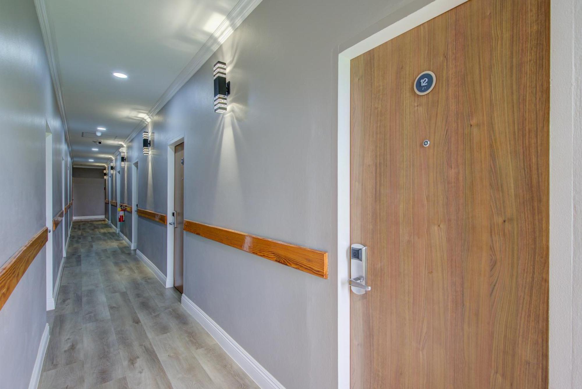 Airport Suites Hotel Piarco Eksteriør bilde