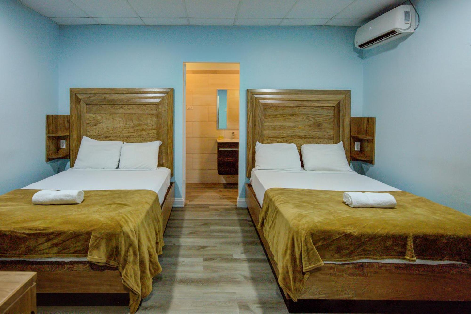 Airport Suites Hotel Piarco Eksteriør bilde