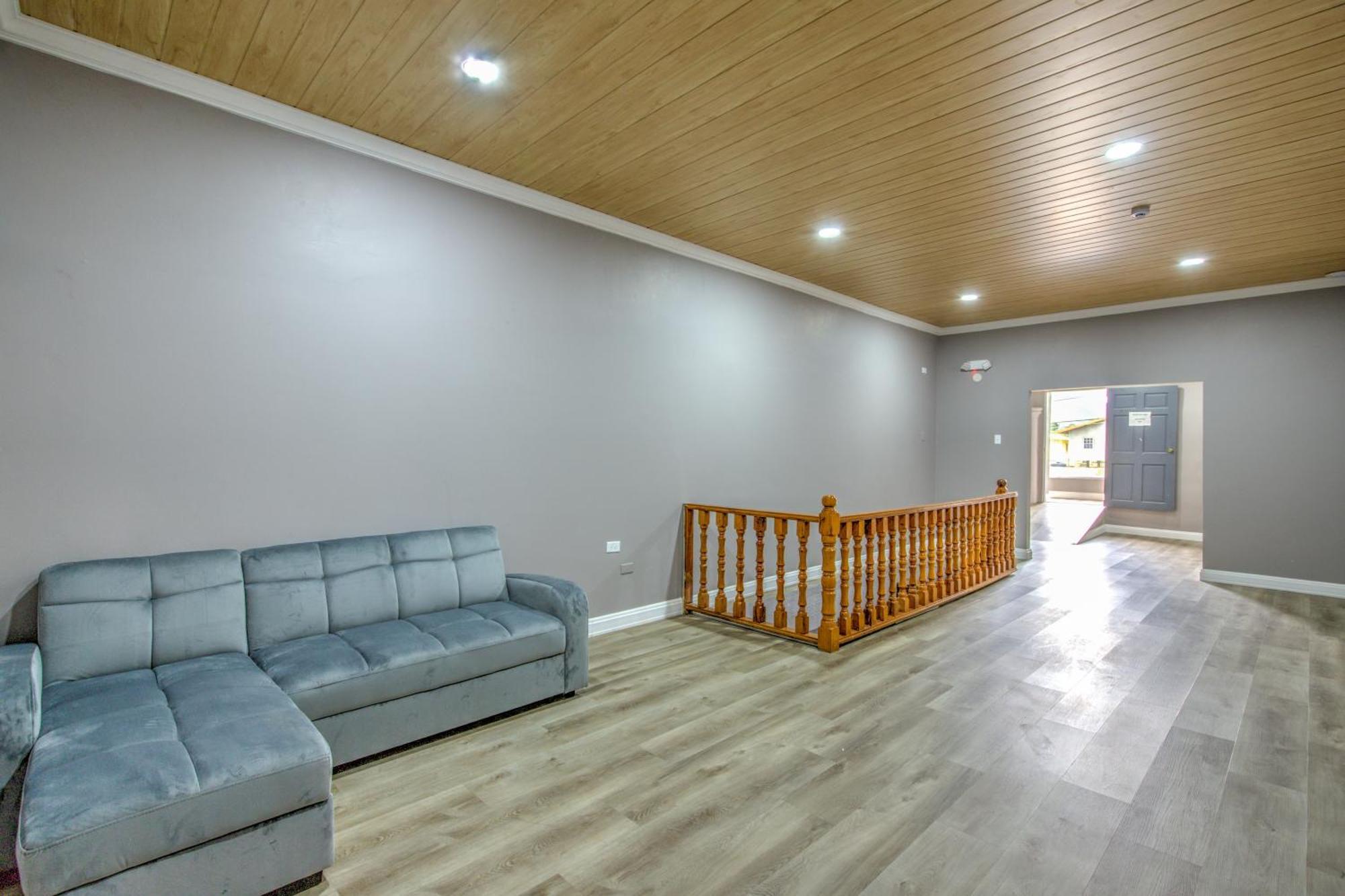 Airport Suites Hotel Piarco Eksteriør bilde