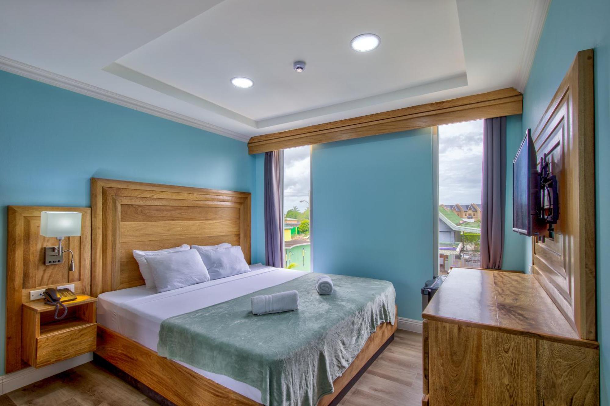 Airport Suites Hotel Piarco Eksteriør bilde