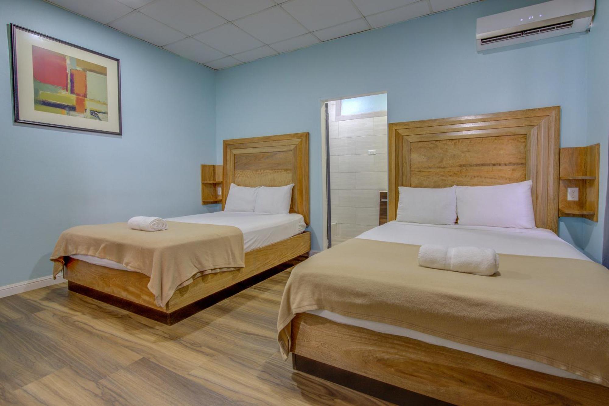 Airport Suites Hotel Piarco Eksteriør bilde