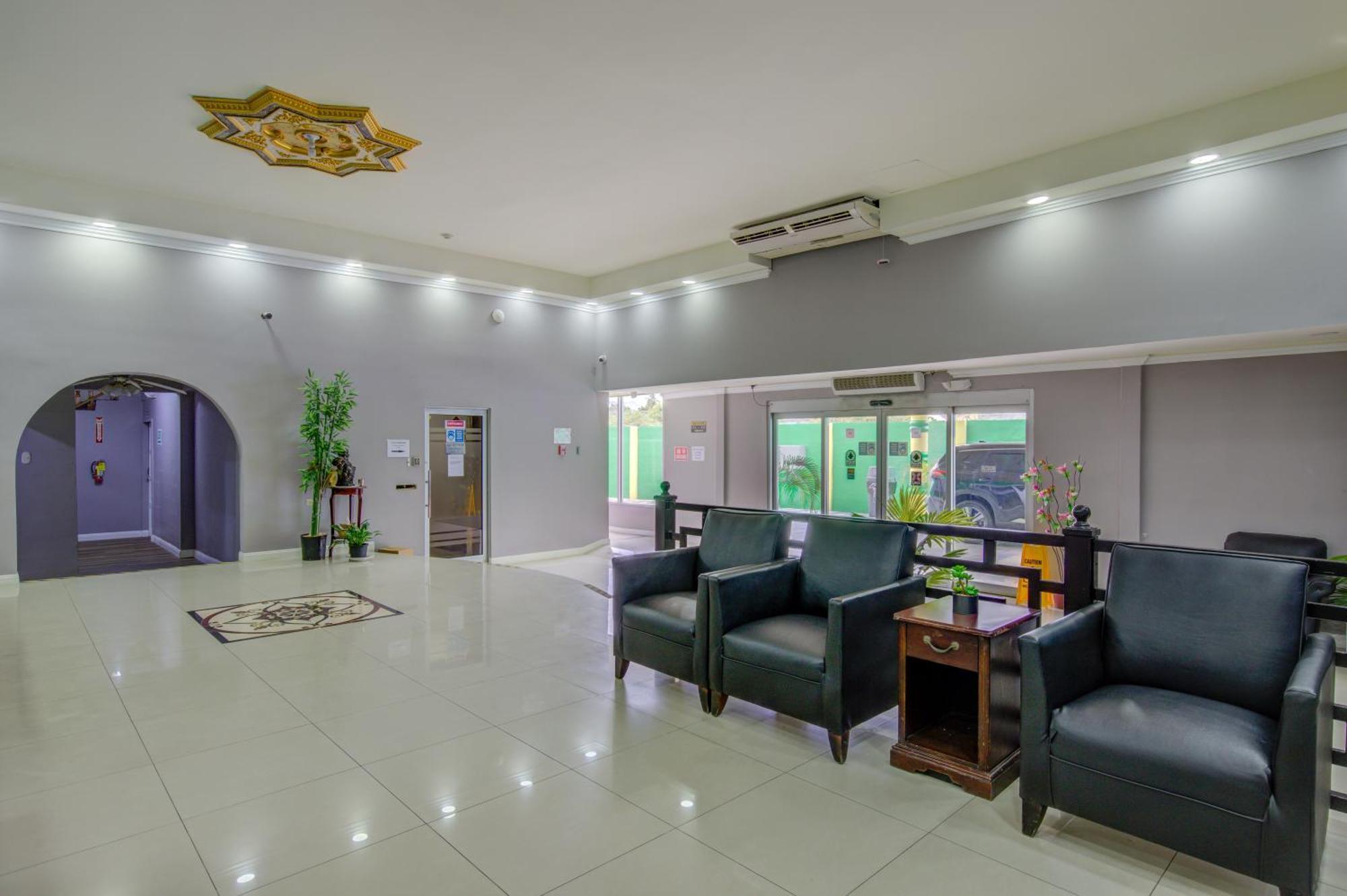 Airport Suites Hotel Piarco Eksteriør bilde