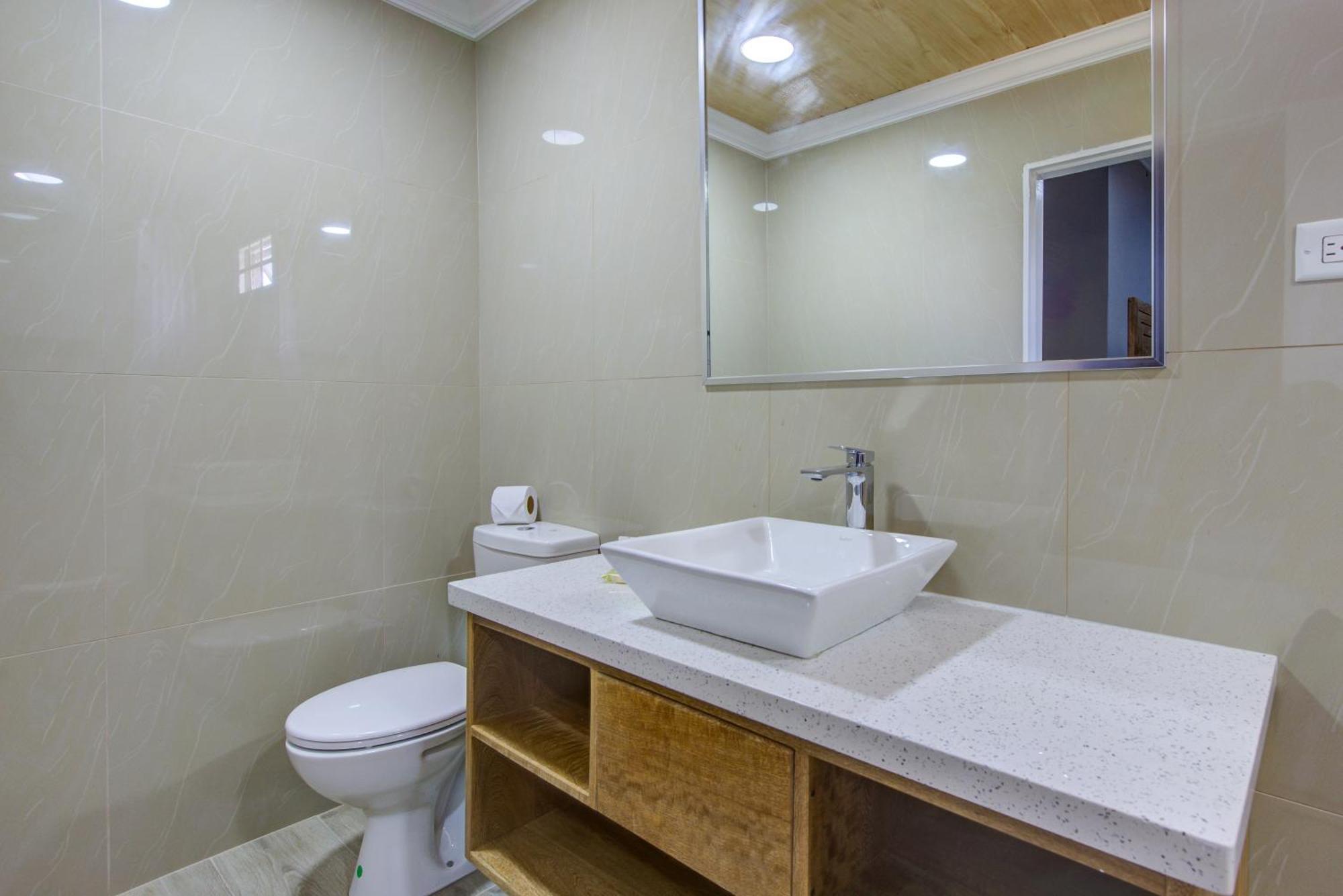 Airport Suites Hotel Piarco Eksteriør bilde