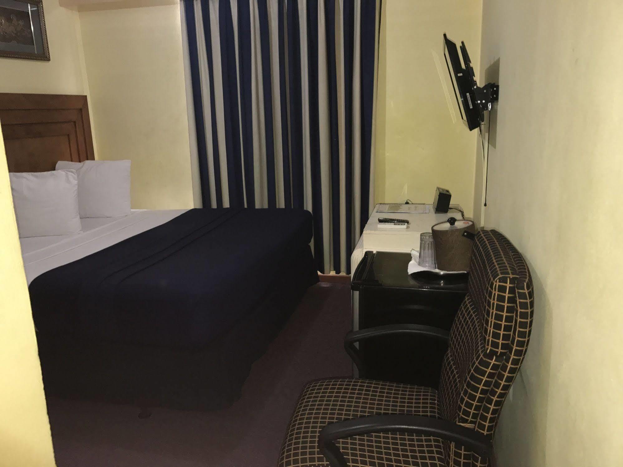 Airport Suites Hotel Piarco Eksteriør bilde