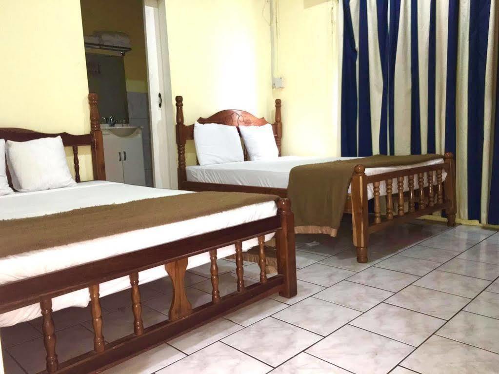 Airport Suites Hotel Piarco Eksteriør bilde